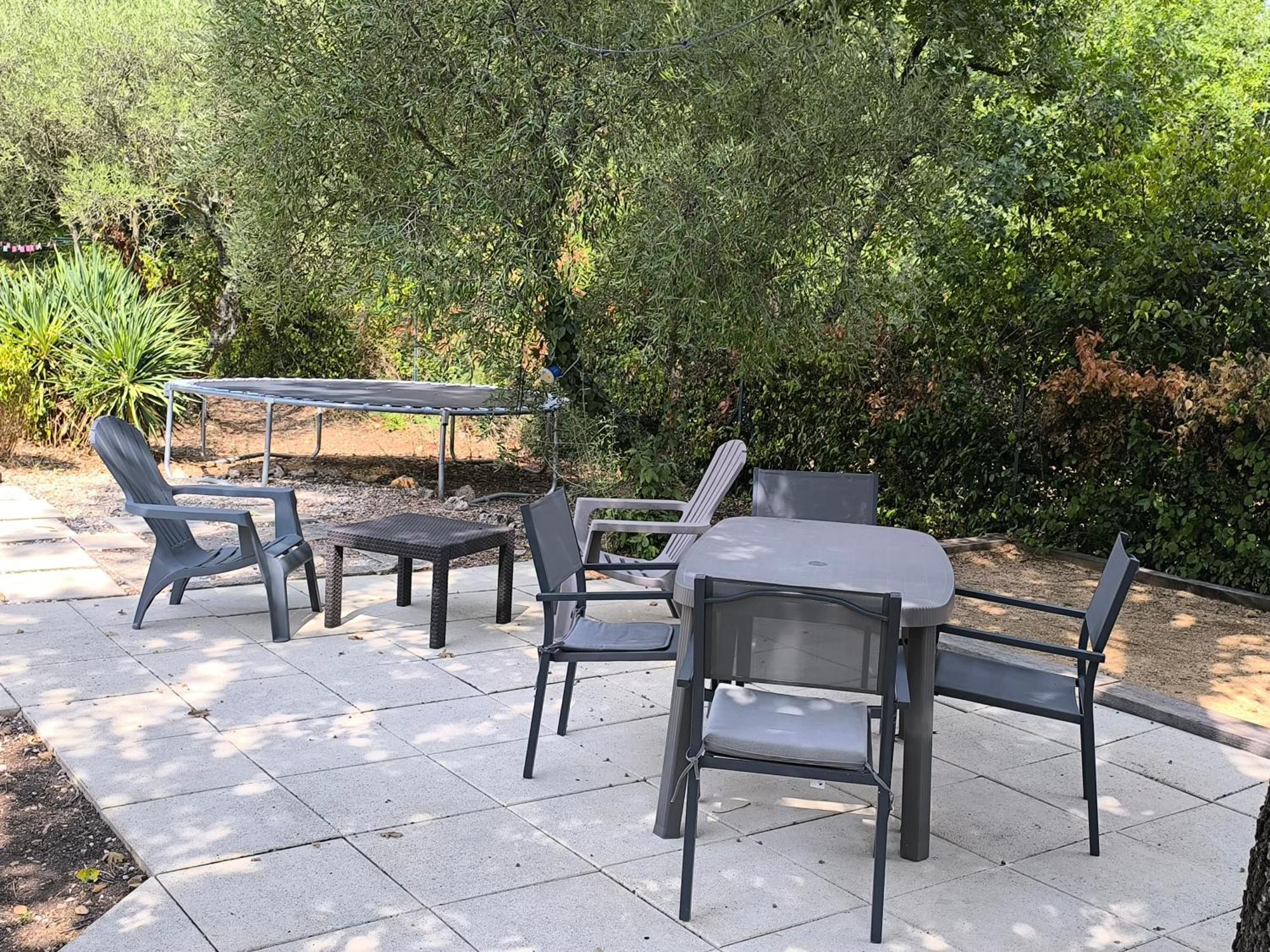 Villa Terre Neuve Signes Bagian luar foto